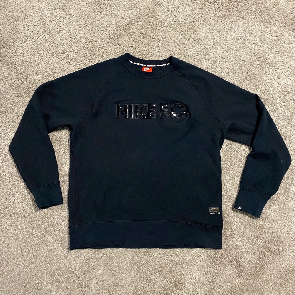 Retro 90s Men’s Nike F.C. Futbol Club Black Crewneck Sweatshirt